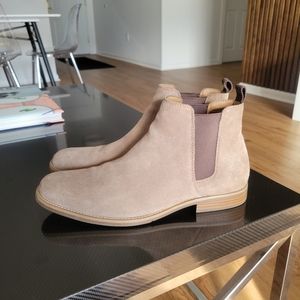 Chelsea boots